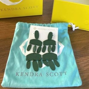 Kendra scott emmet statement earrings